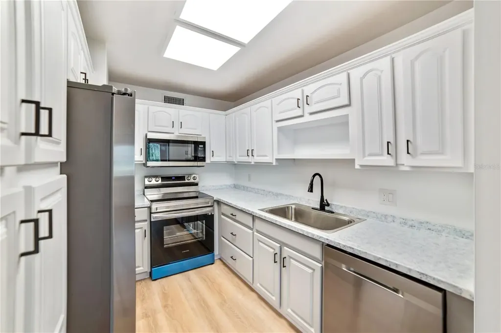 4413 W Rogers Avenue Tampa FL 33611