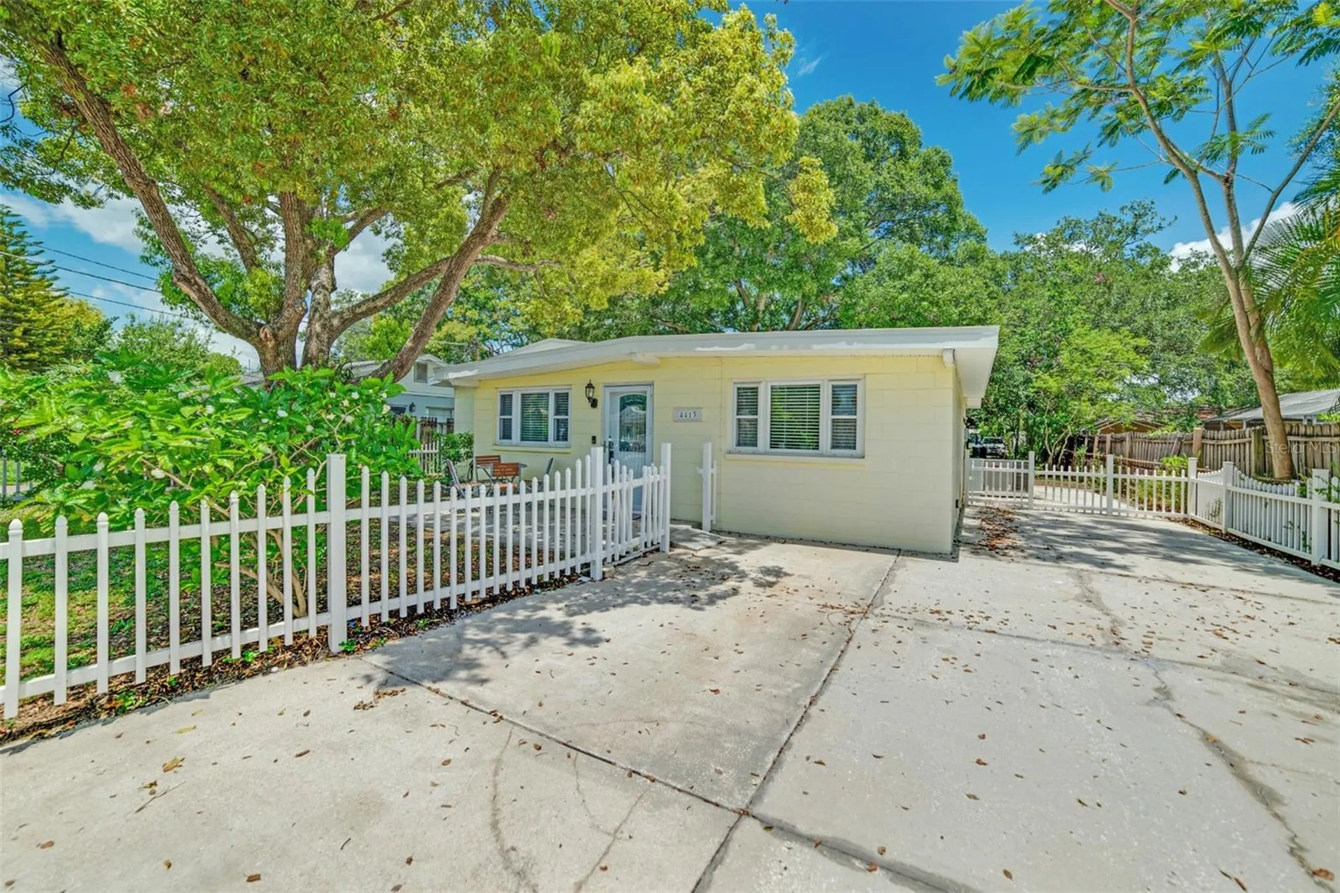 4413 W Rogers Avenue Tampa FL 33611