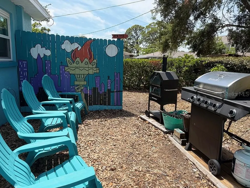 2159 Barcelona Way S St Petersburg FL 33712