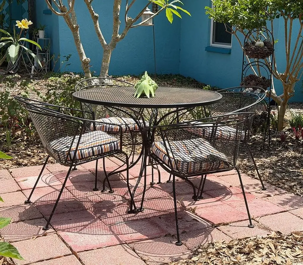 2159 Barcelona Way S St Petersburg FL 33712