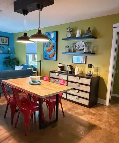2159 Barcelona Way S St Petersburg FL 33712