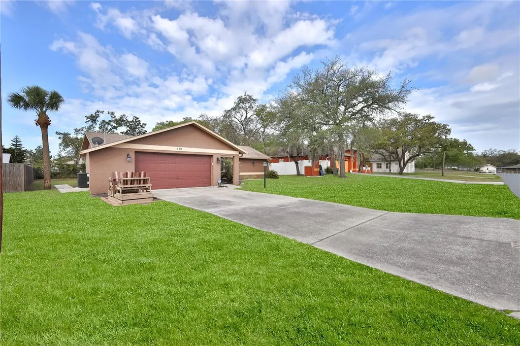 319 Dartmouth Avenue Spring Hill FL 34606