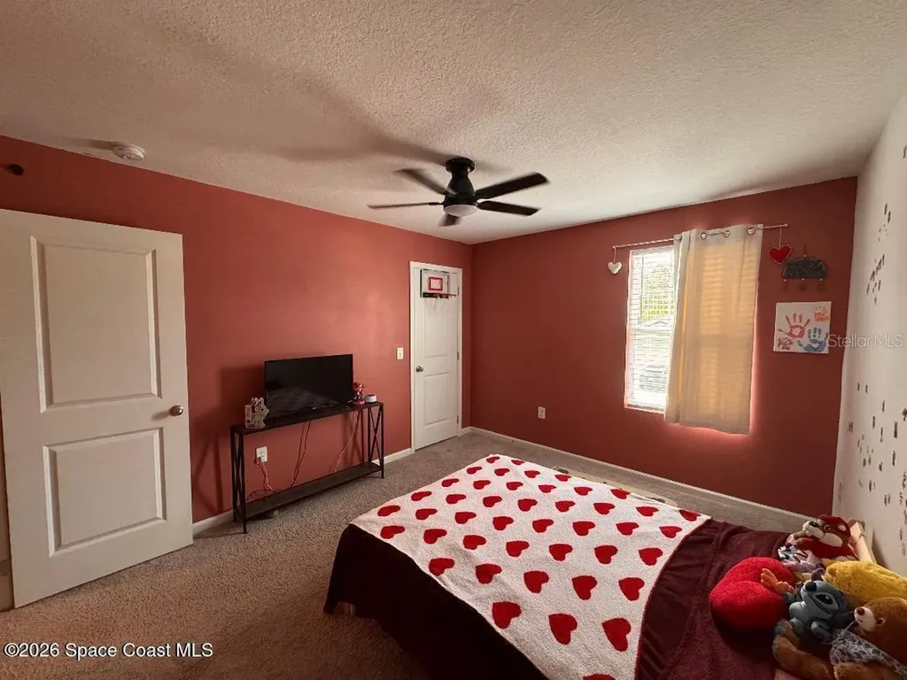 2024 Hemingway Circle Groveland FL 34736