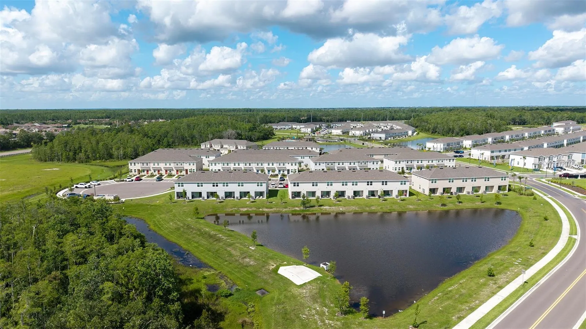 2882 Skyline Loop Kissimmee FL 34758