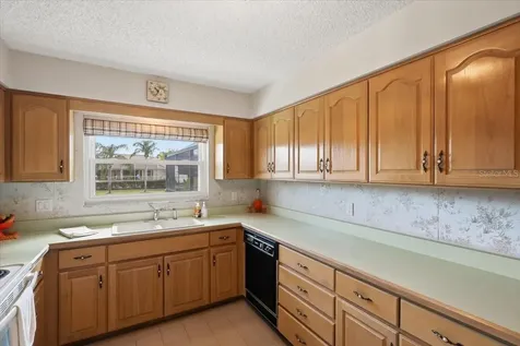 23 Christopher Court Palm Coast FL 32137