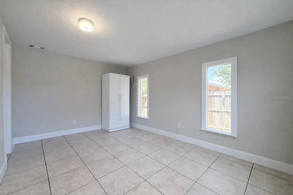 7018 54th Avenue N St Petersburg FL 33709