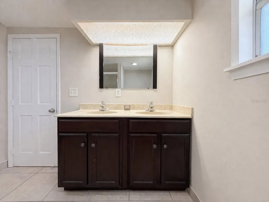 7018 54th Avenue N St Petersburg FL 33709