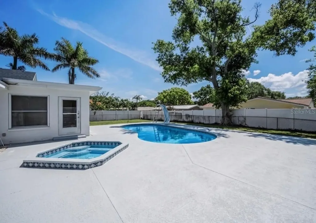 2241 Jaffa Place Clearwater FL 33764
