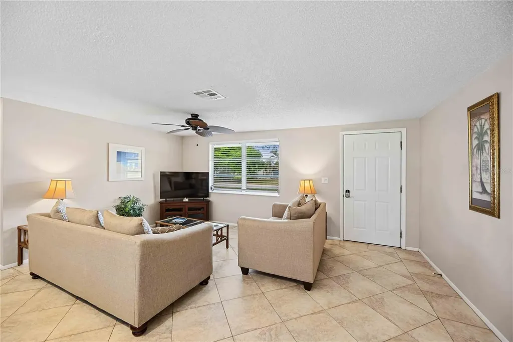 131 Dartmouth Road Venice FL 34293