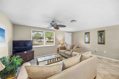 131 Dartmouth Road Venice FL 34293
