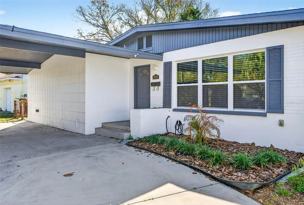 1012 W Adalee Street Tampa FL 33603
