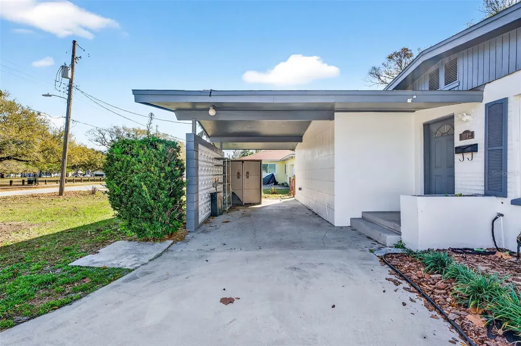 1012 W Adalee Street Tampa FL 33603