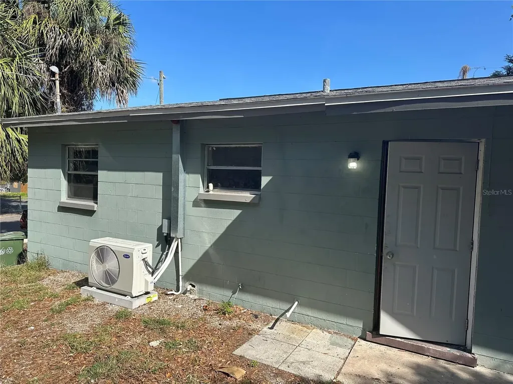 1203 E Annie Street Tampa FL 33612