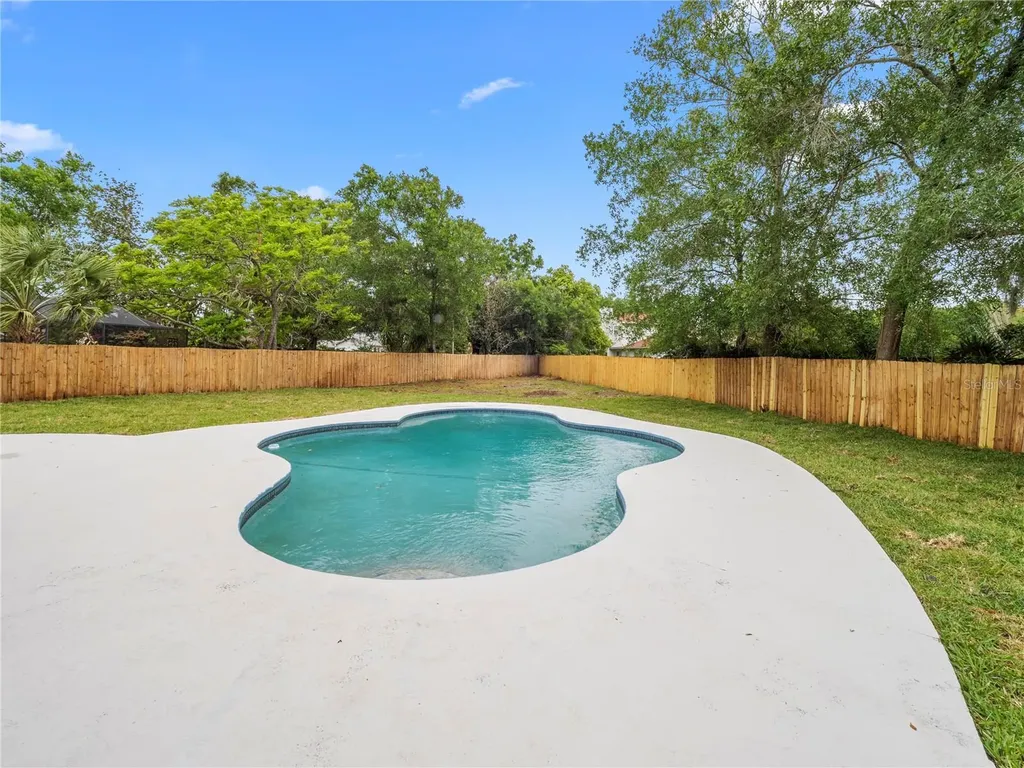 11315 Carrollwood Estates Drive Tampa FL 33618