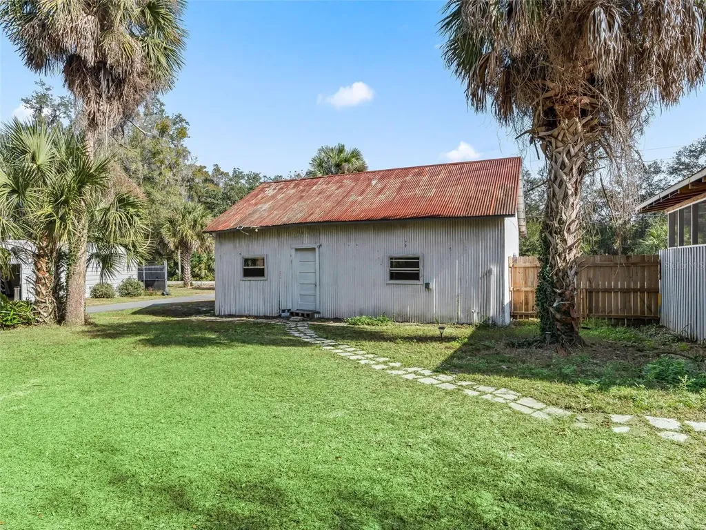 10487 SE Highway 42 Summerfield FL 34491