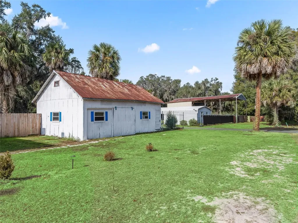 10487 SE Highway 42 Summerfield FL 34491