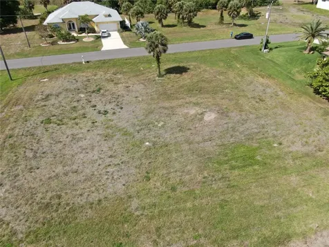 35 & 37 Tournament Road Rotonda West FL 33947
