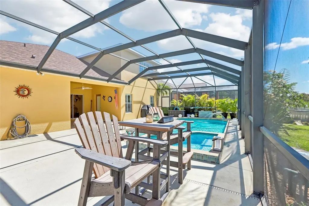 1638 Mira Lago Circle Ruskin FL 33570