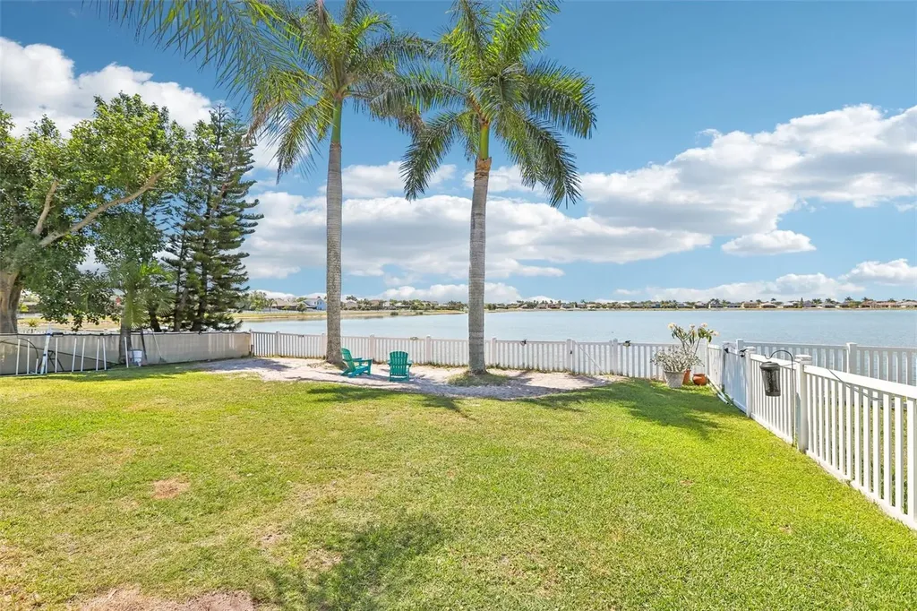 1638 Mira Lago Circle Ruskin FL 33570
