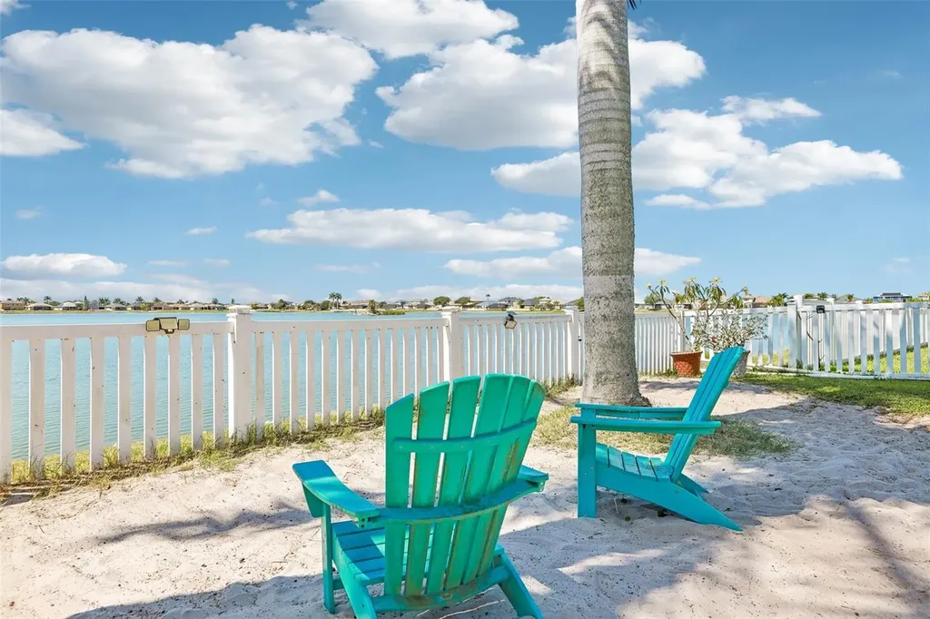 1638 Mira Lago Circle Ruskin FL 33570