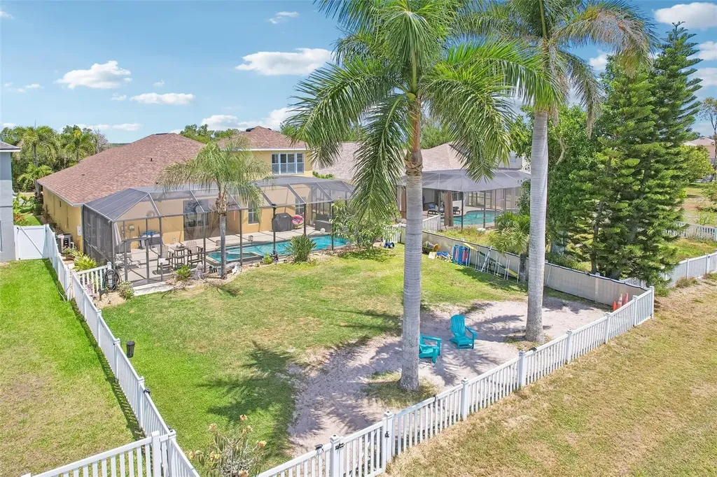 1638 Mira Lago Circle Ruskin FL 33570