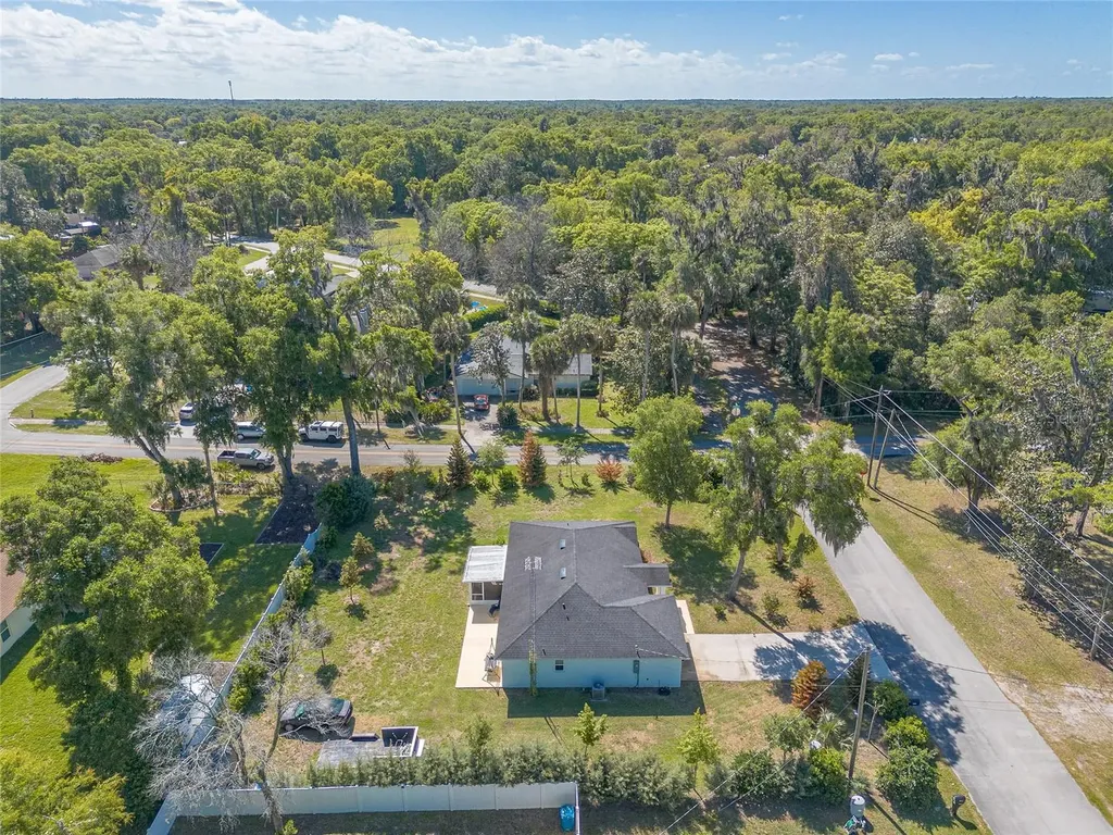 365 Alcazar Avenue De Leon Springs FL 32130