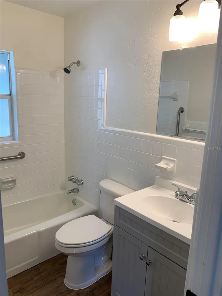 127 E Kentucky Avenue Deland FL 32724