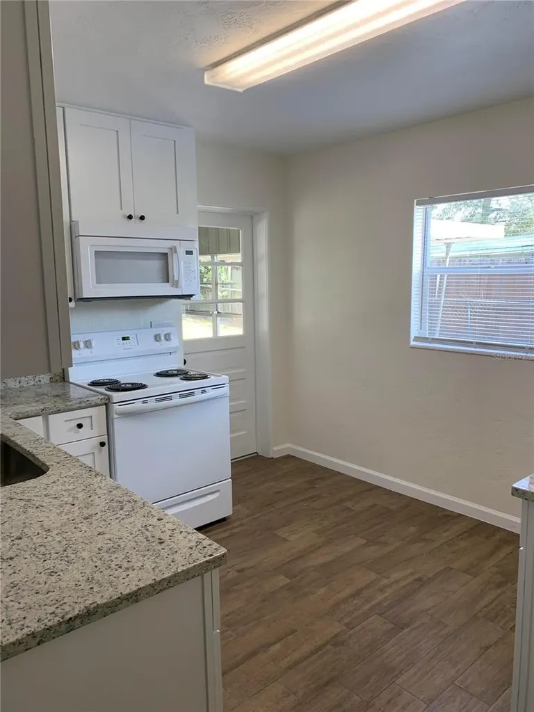 127 E Kentucky Avenue Deland FL 32724