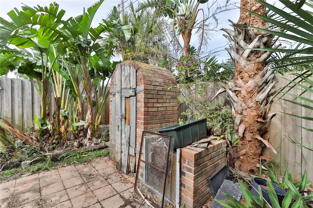 314 Due East Street New Smyrna Beach FL 32169