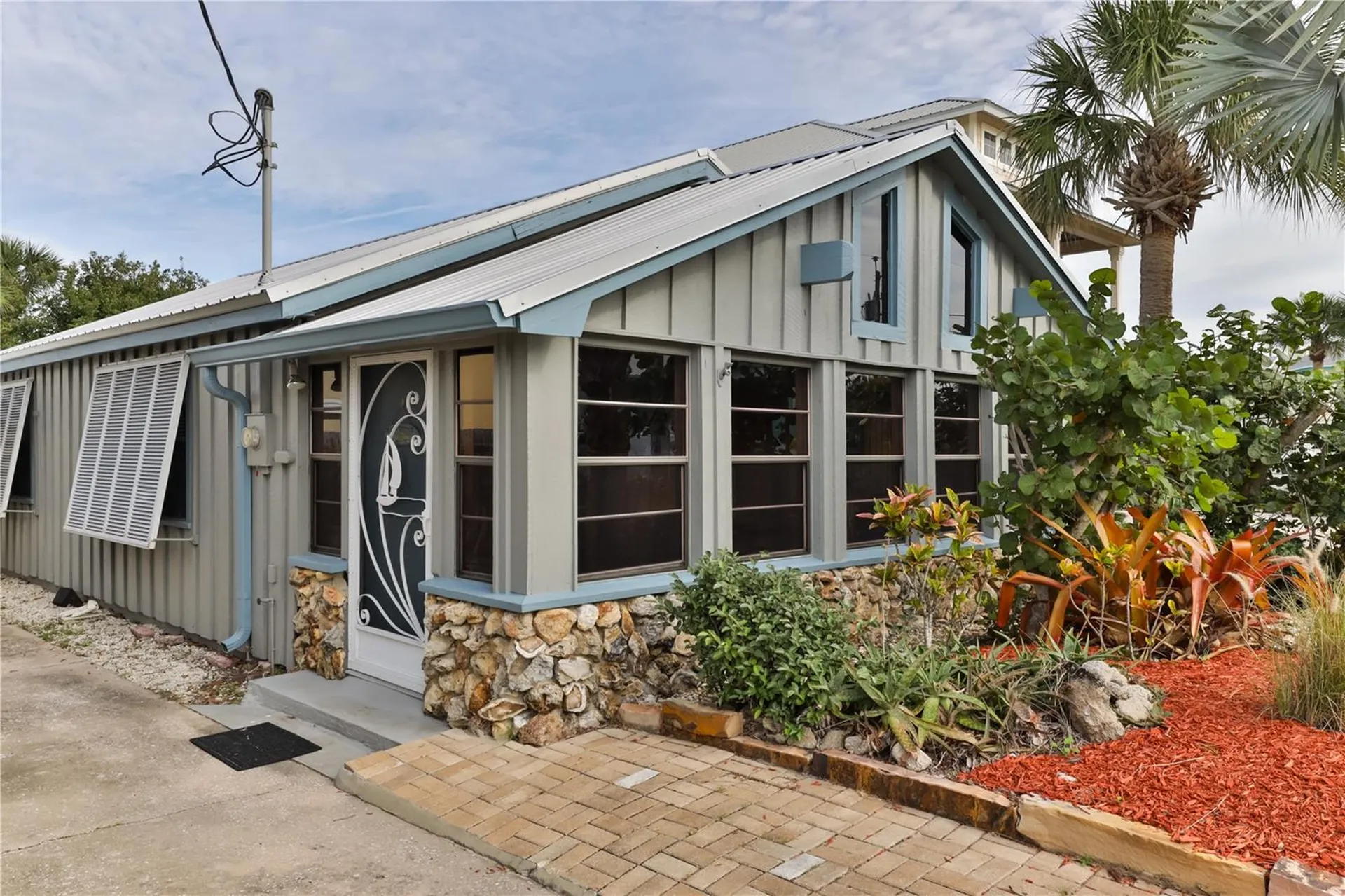 314 Due East Street New Smyrna Beach FL 32169