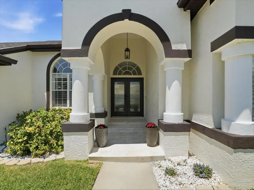 109 16th Street Belleair Beach FL 33786