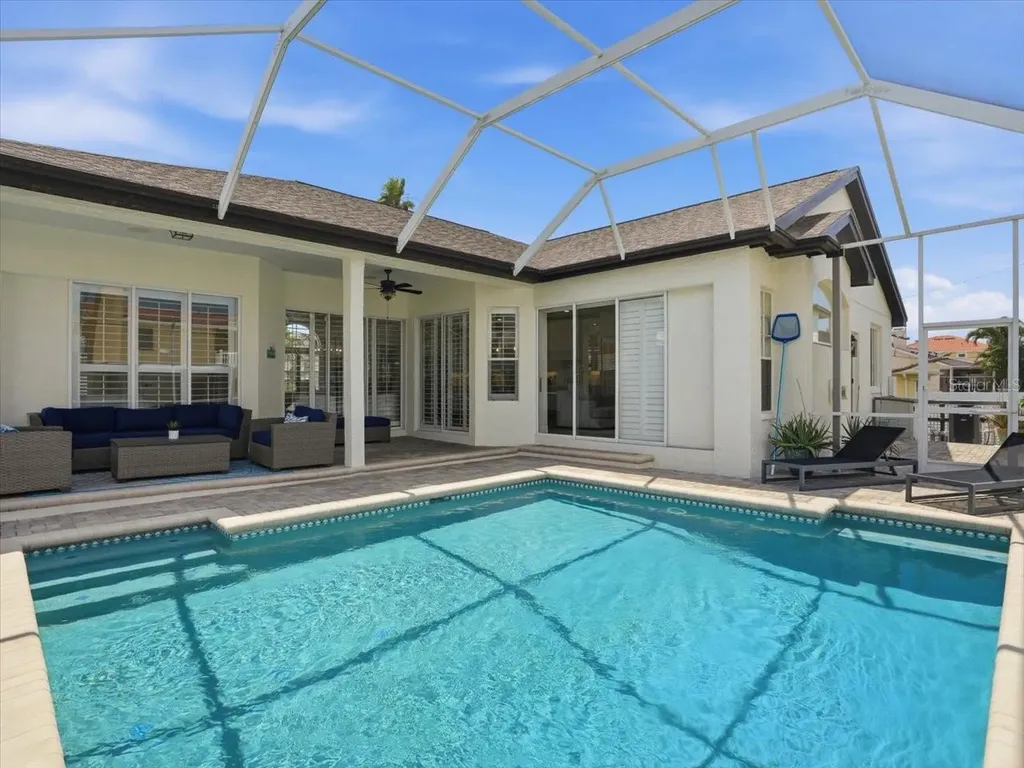 109 16th Street Belleair Beach FL 33786