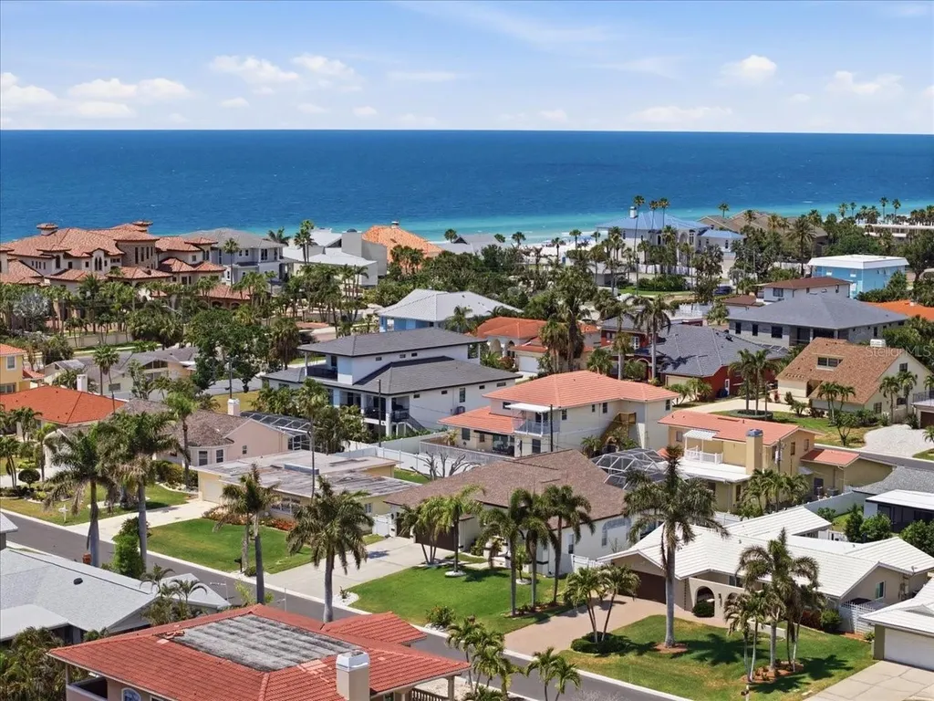 109 16th Street Belleair Beach FL 33786
