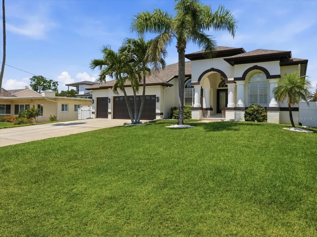 109 16th Street Belleair Beach FL 33786