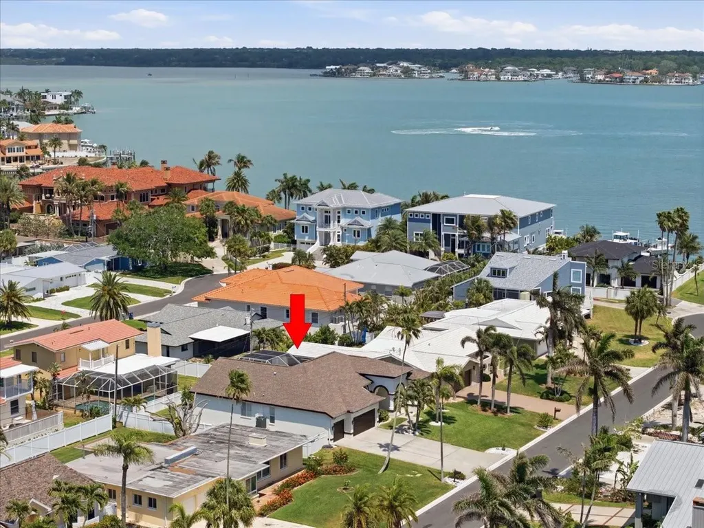 109 16th Street Belleair Beach FL 33786