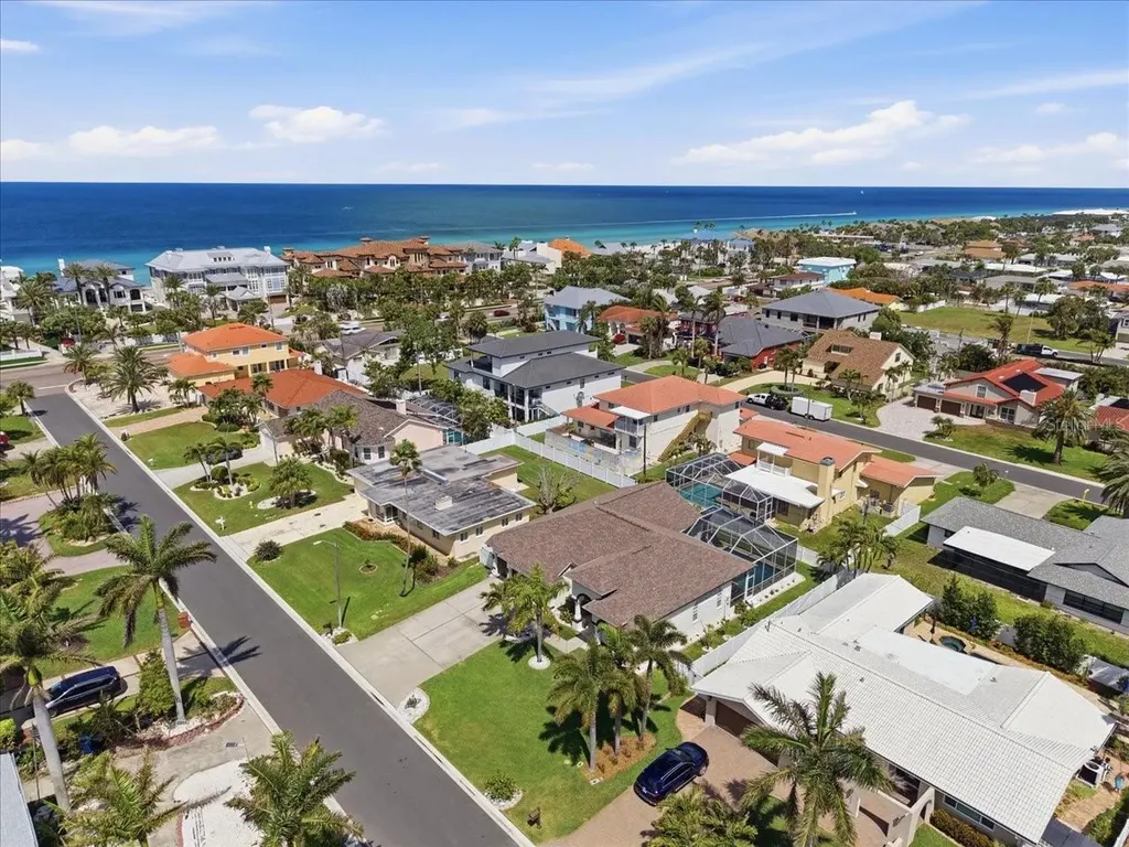 109 16th Street Belleair Beach FL 33786