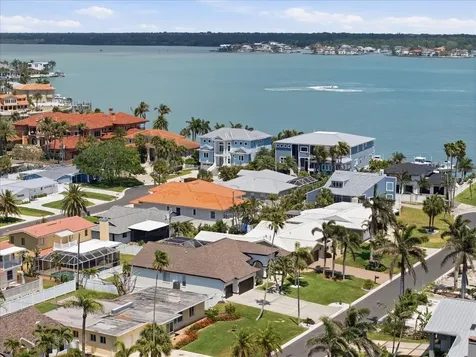 109 16th Street Belleair Beach FL 33786