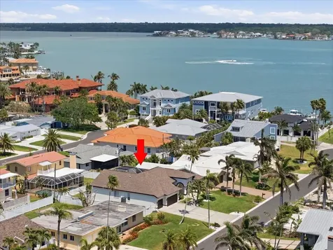 109 16th Street Belleair Beach FL 33786