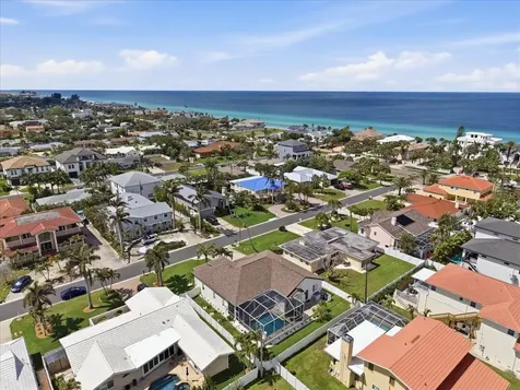 109 16th Street Belleair Beach FL 33786