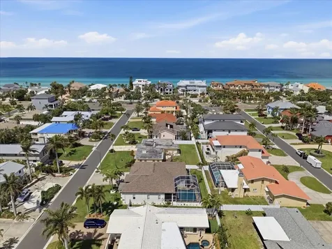 109 16th Street Belleair Beach FL 33786