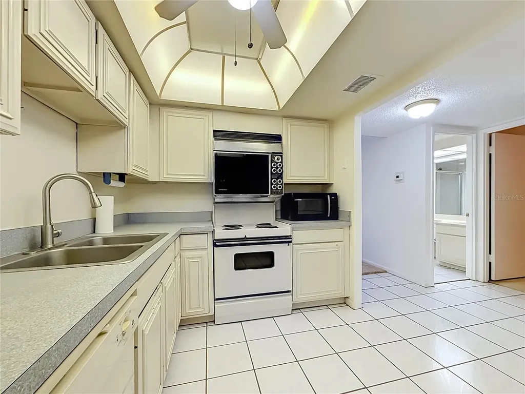 7100 Sunset Way St Pete Beach FL 33706