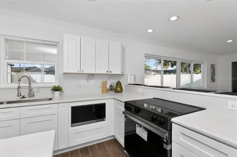 8317 Boxwood Drive Tampa FL 33615