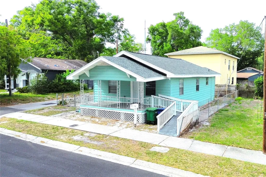 1302 E 33rd Avenue Tampa FL 33603
