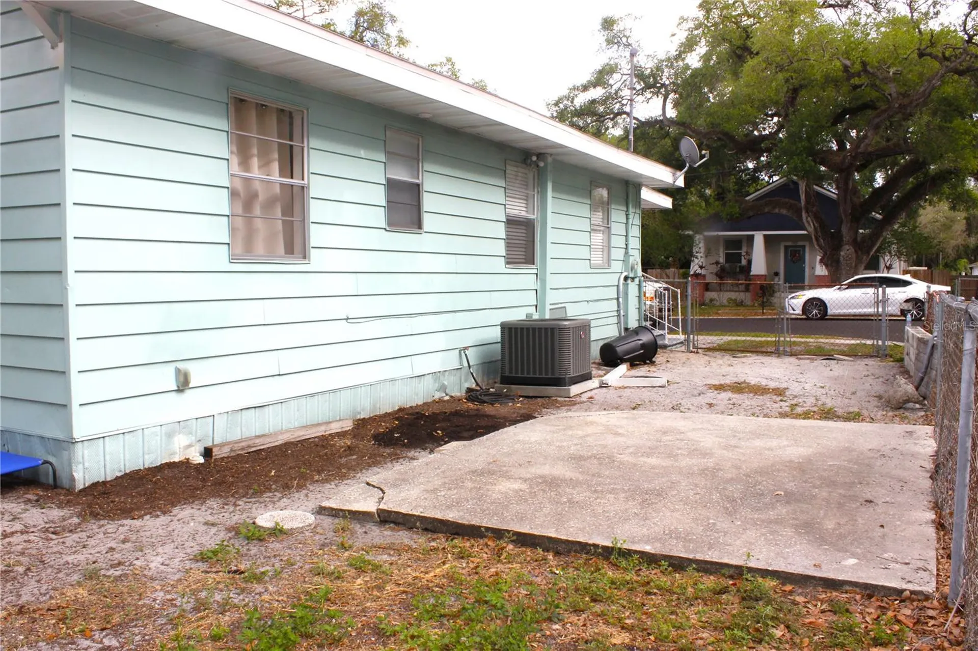 1302 E 33rd Avenue Tampa FL 33603