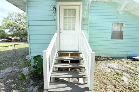 1302 E 33rd Avenue Tampa FL 33603