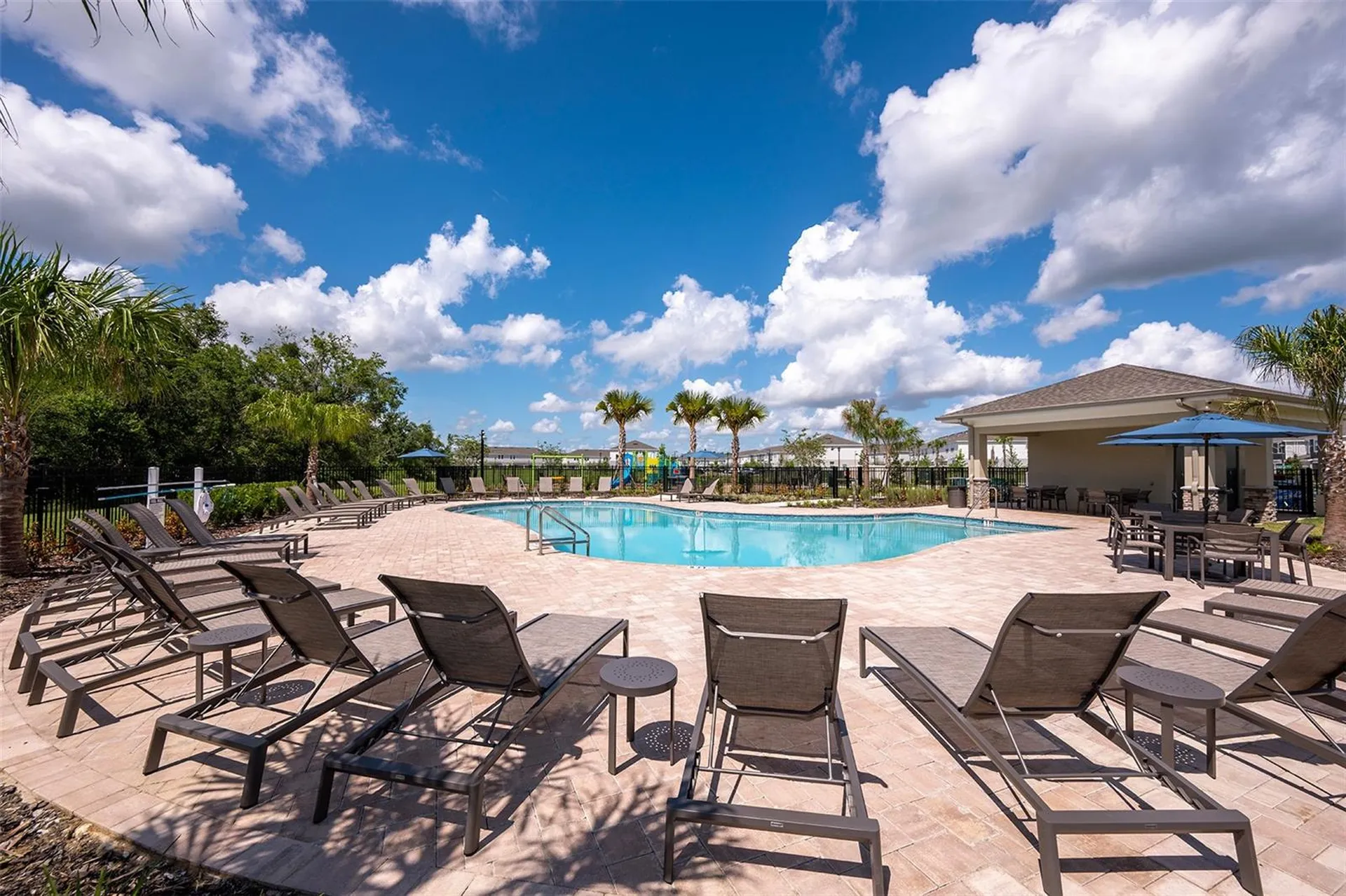 2886 Skyline Loop Kissimmee FL 34758
