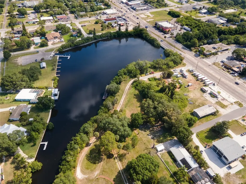 102 Dickman Drive SW Ruskin FL 33570