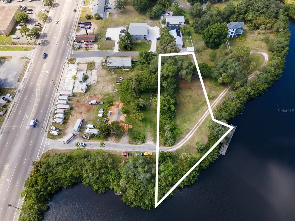 102 Dickman Drive SW Ruskin FL 33570