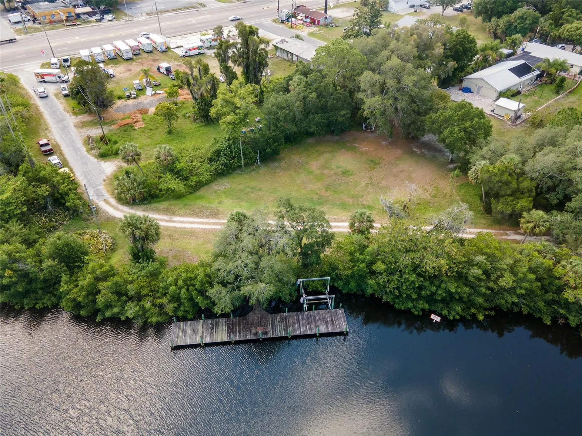 102 Dickman Drive SW Ruskin FL 33570