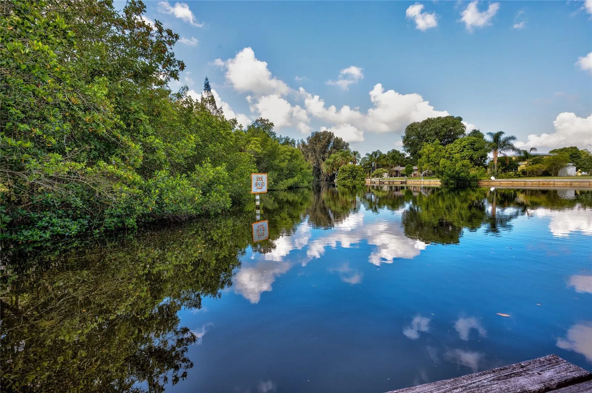 102 Dickman Drive SW Ruskin FL 33570